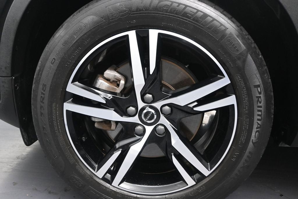 2023 Volvo XC40 Core