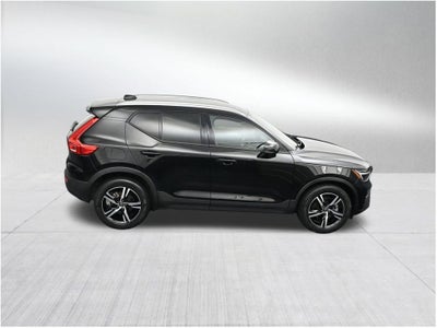 2023 Volvo XC40 Core