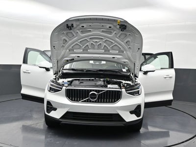 2023 Volvo XC40 Plus Bright Theme