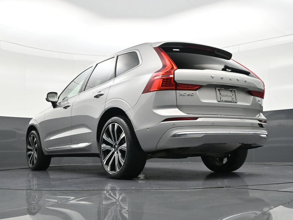 2023 Volvo XC60 Ultimate Bright Theme