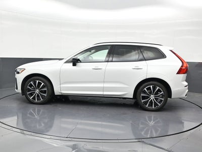 2023 Volvo XC60 Plus Dark Theme