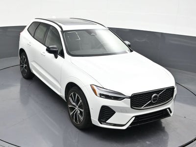 2023 Volvo XC60 Plus Dark Theme