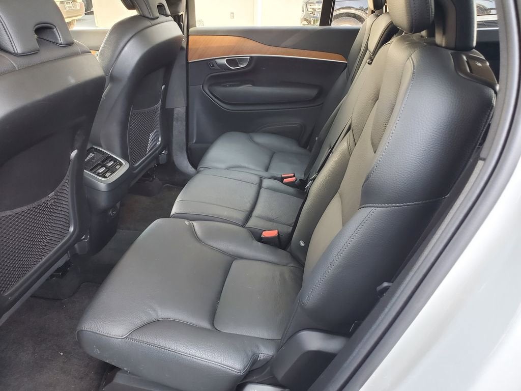 2024 Volvo XC90 Plus Bright Theme