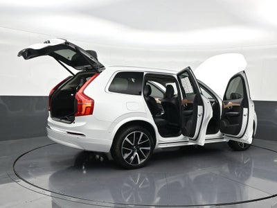 2024 Volvo XC90 Plus Bright Theme