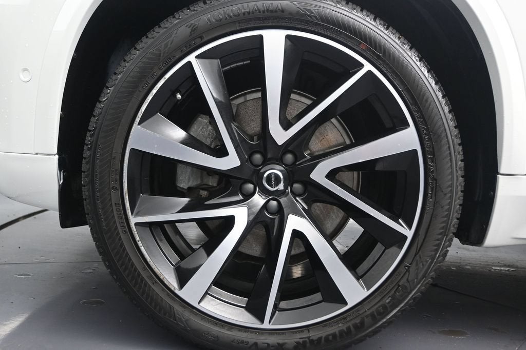 2023 Volvo XC90 B5 Plus