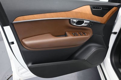 2023 Volvo XC90 B5 Plus
