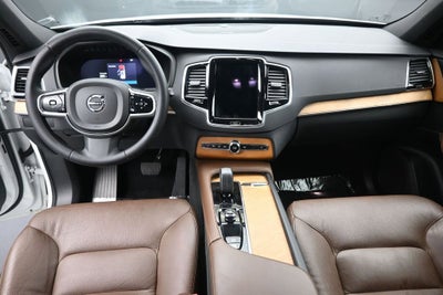 2023 Volvo XC90 B5 Plus