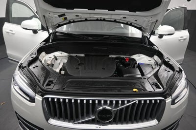 2023 Volvo XC90 B5 Plus