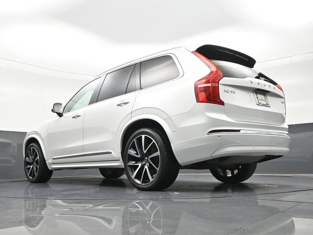 2023 Volvo XC90 B5 Plus