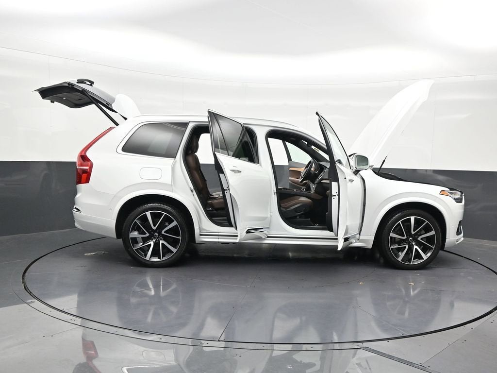 2023 Volvo XC90 B5 Plus