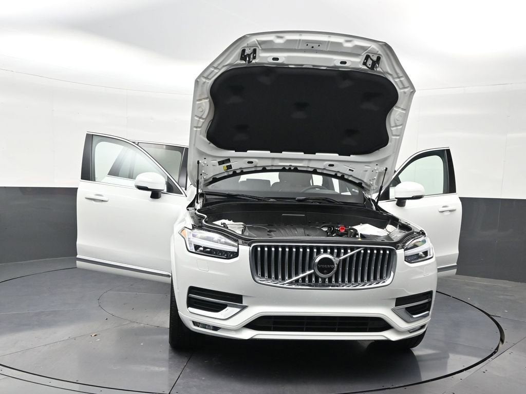 2023 Volvo XC90 B5 Plus