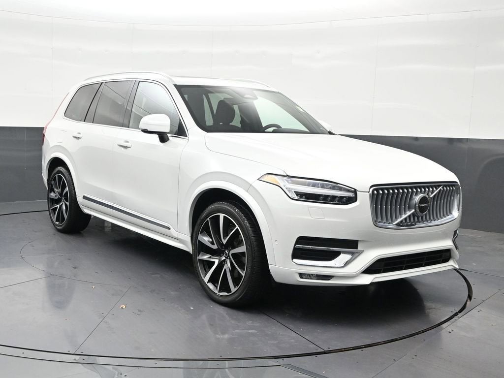 2023 Volvo XC90 B5 Plus