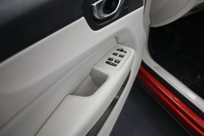 2024 Volvo XC60 Core Dark Theme