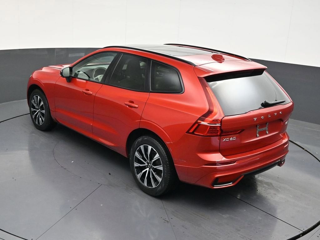 2024 Volvo XC60 Core Dark Theme