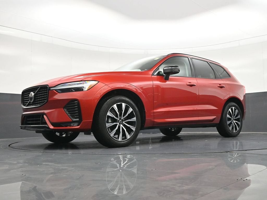 2024 Volvo XC60 Core Dark Theme
