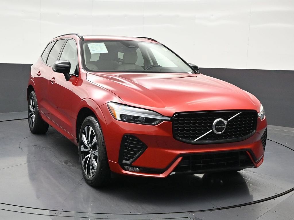 2024 Volvo XC60 Core Dark Theme