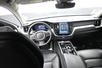 2024 Volvo XC60 Core Dark Theme