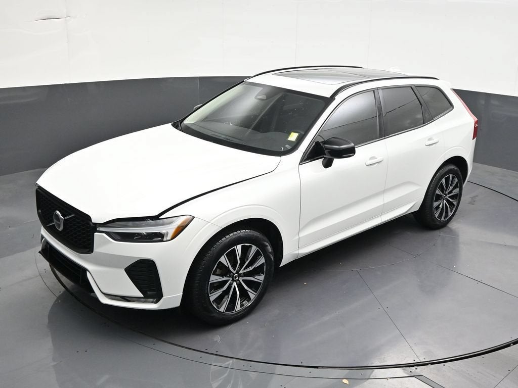 2024 Volvo XC60 Core Dark Theme