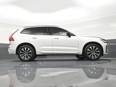 2024 Volvo XC60 Core Dark Theme