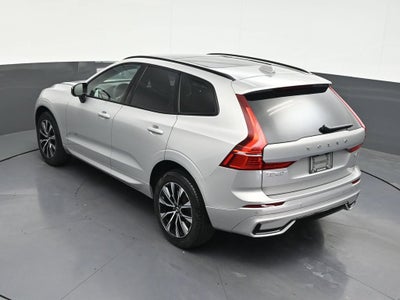 2024 Volvo XC60 B5 Core Dark Theme