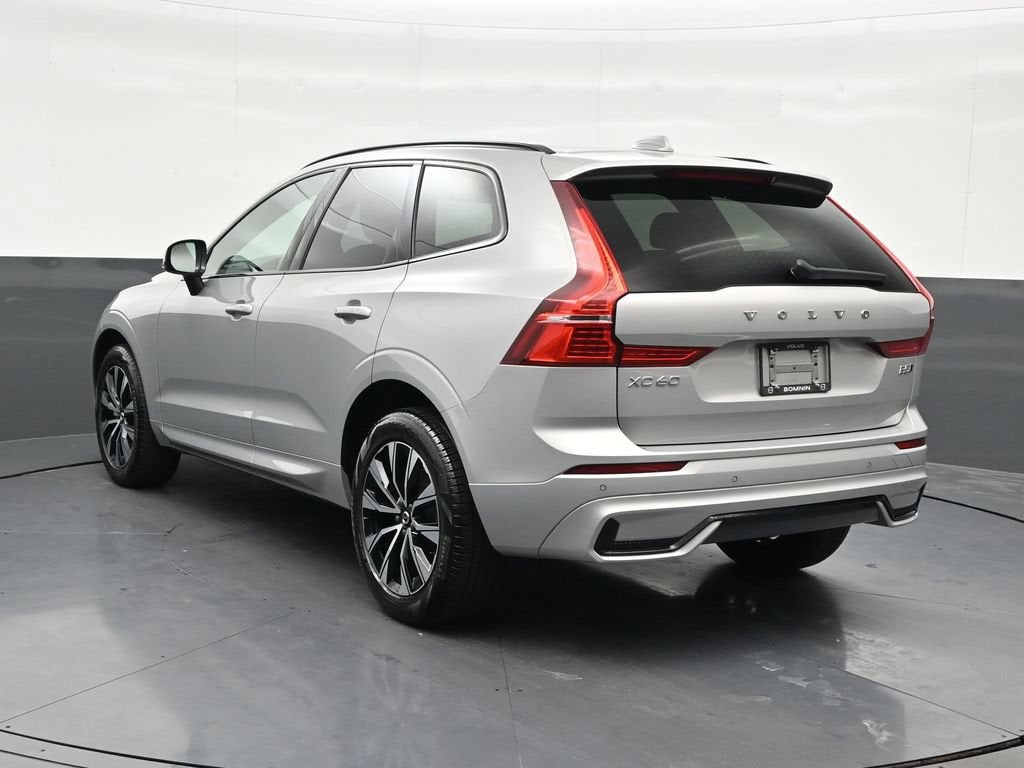 2024 Volvo XC60 B5 Core Dark Theme