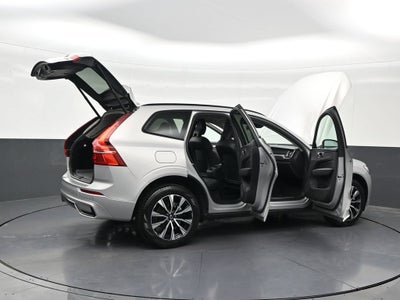 2024 Volvo XC60 B5 Core Dark Theme