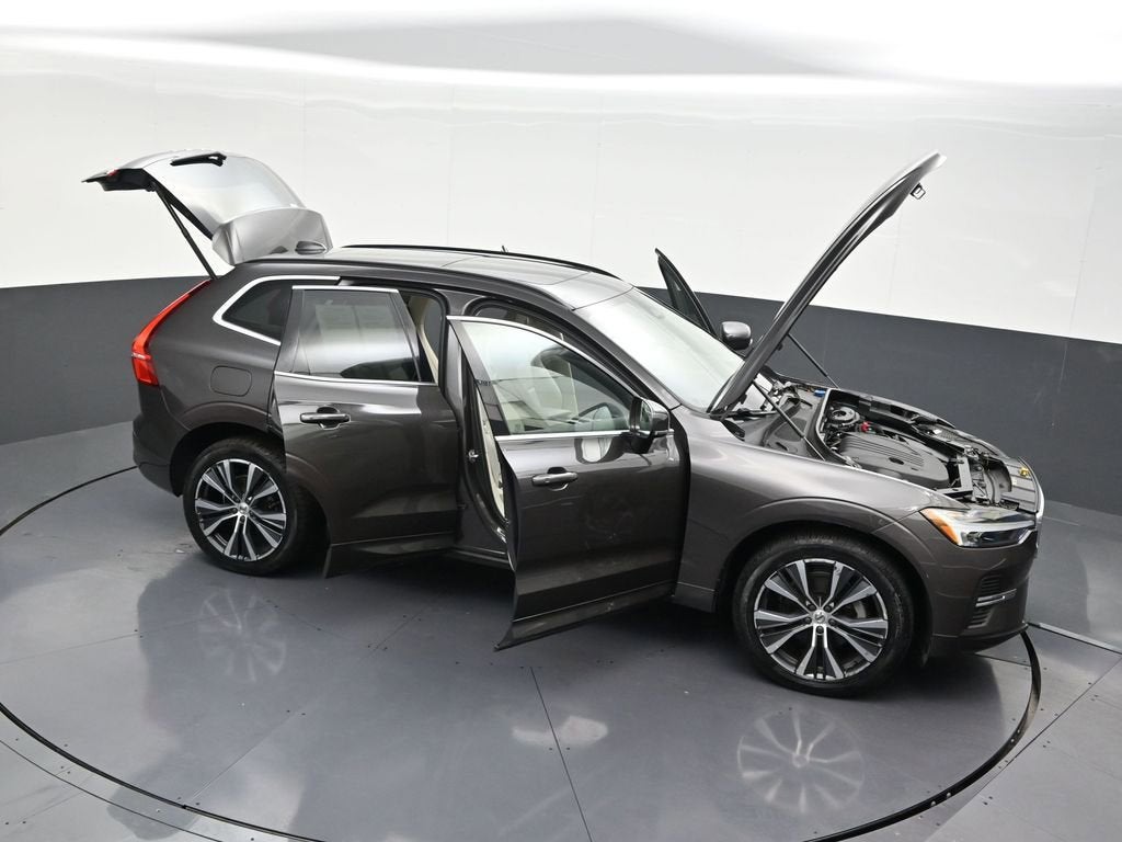 2022 Volvo XC60 Momentum