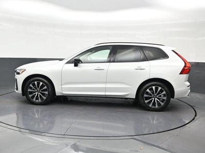 2024 Volvo XC60 B5 Core Dark Theme