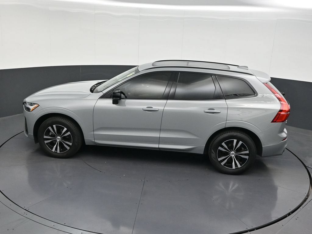 2024 Volvo XC60 B5 Core Dark Theme