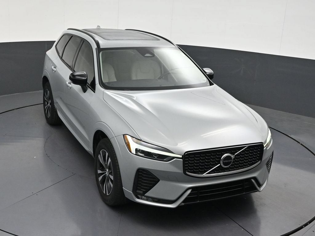 2024 Volvo XC60 B5 Core Dark Theme