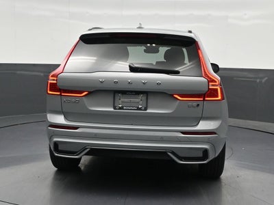 2024 Volvo XC60 B5 Core Dark Theme