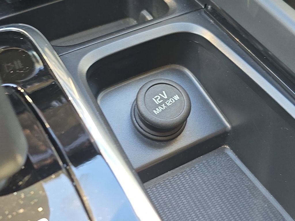 2024 Volvo XC60 Core Dark Theme