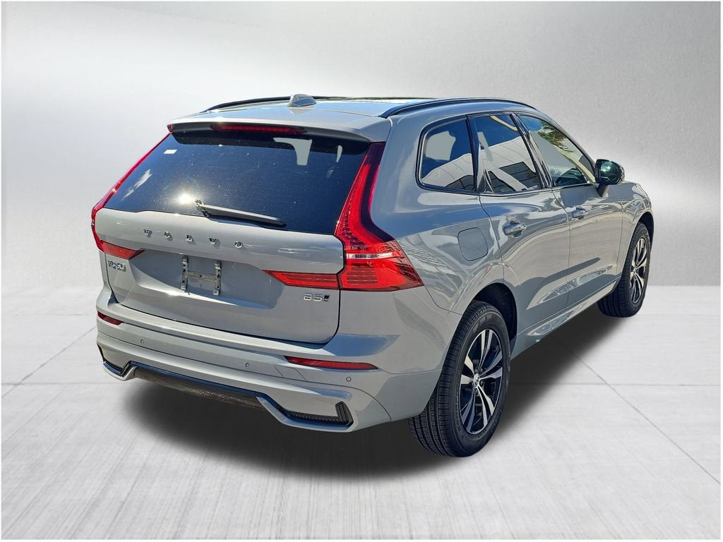 2024 Volvo XC60 Core Dark Theme