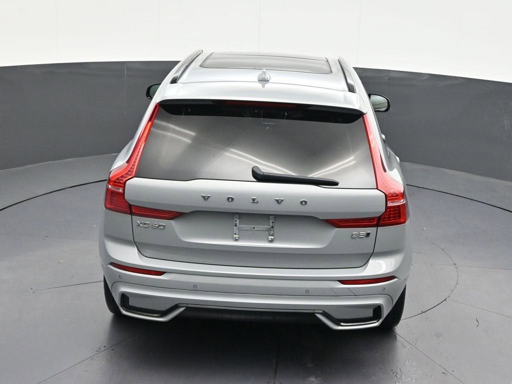 2024 Volvo XC60 Plus Dark Theme