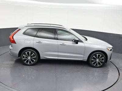 2024 Volvo XC60 Plus Dark Theme