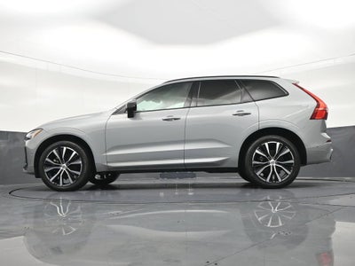 2024 Volvo XC60 Plus Dark Theme