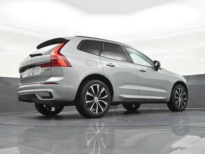 2024 Volvo XC60 Plus Dark Theme