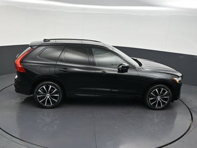 2024 Volvo XC60 Plus Dark Theme