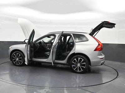 2024 Volvo XC60 B5 Plus Dark Theme