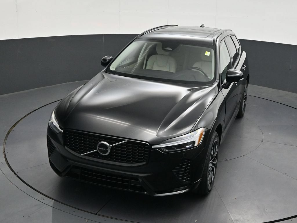 2024 Volvo XC60 B5 Plus Dark Theme