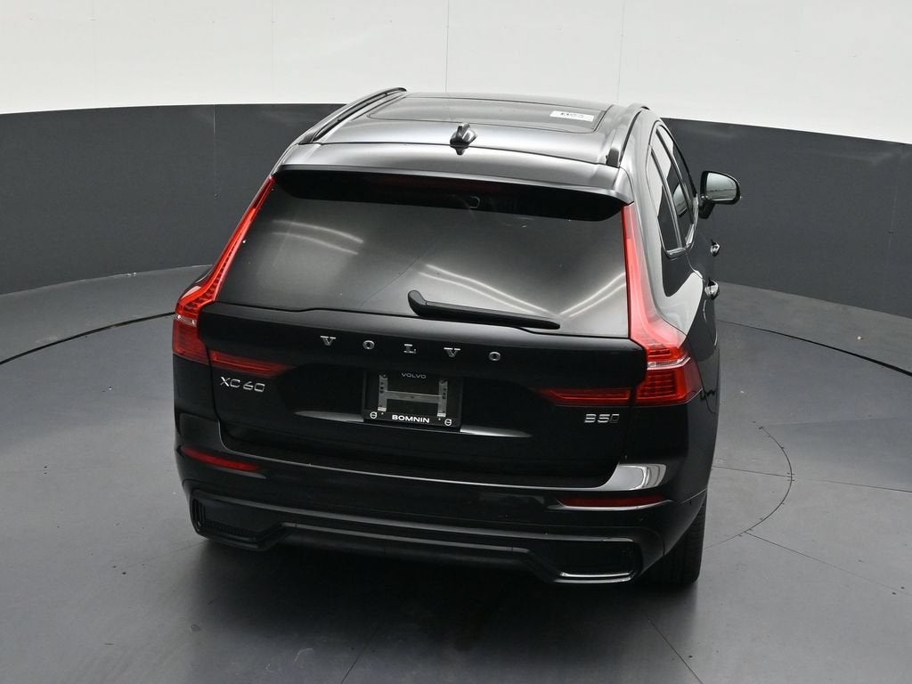 2024 Volvo XC60 B5 Plus Dark Theme