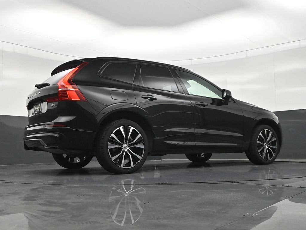 2024 Volvo XC60 B5 Plus Dark Theme