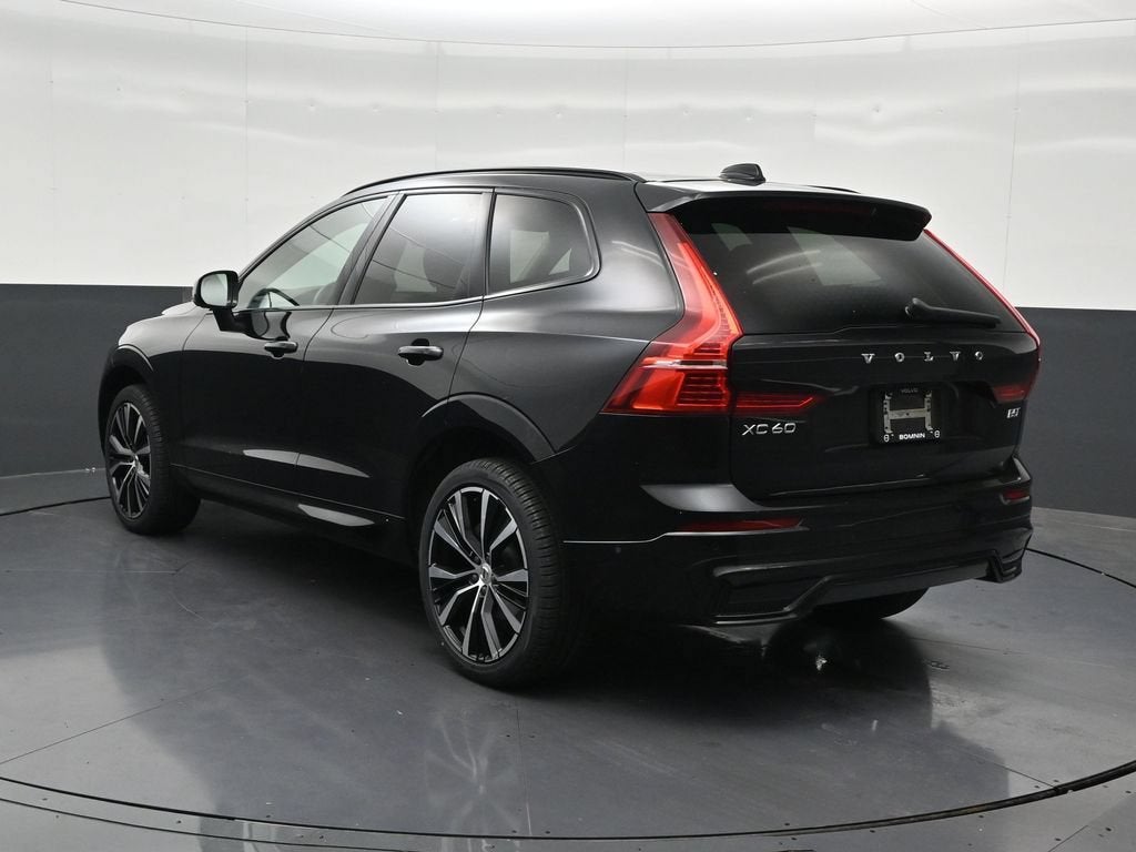 2024 Volvo XC60 B5 Plus Dark Theme