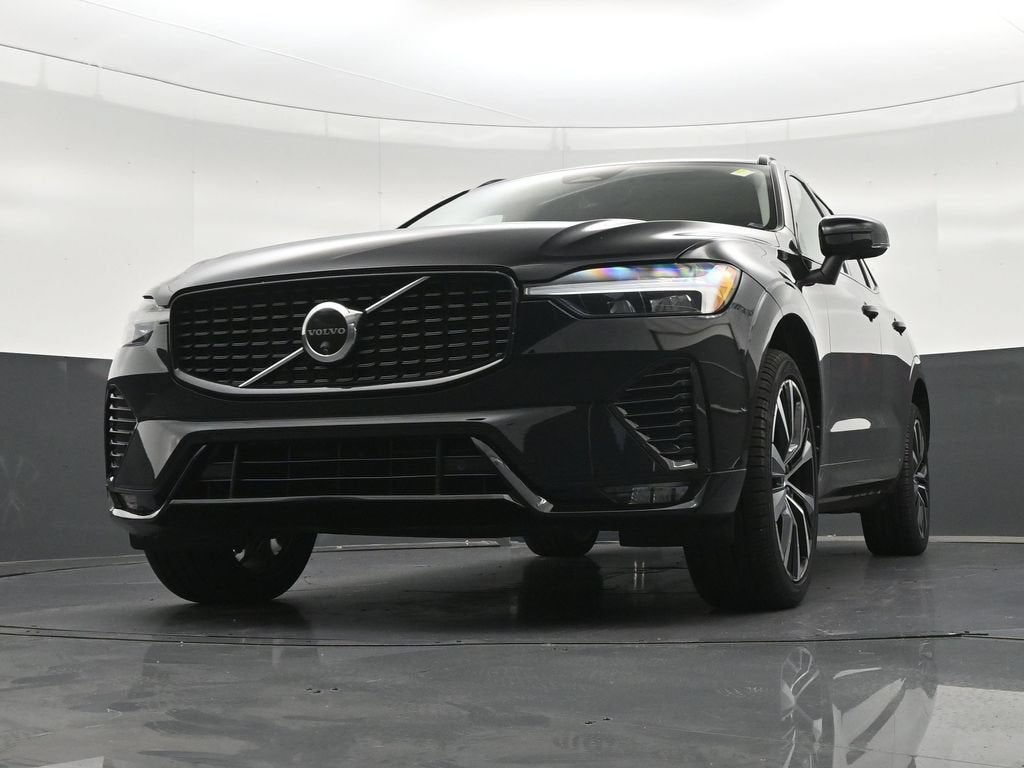 2024 Volvo XC60 B5 Plus Dark Theme