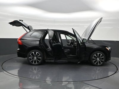 2024 Volvo XC60 B5 Plus Dark Theme