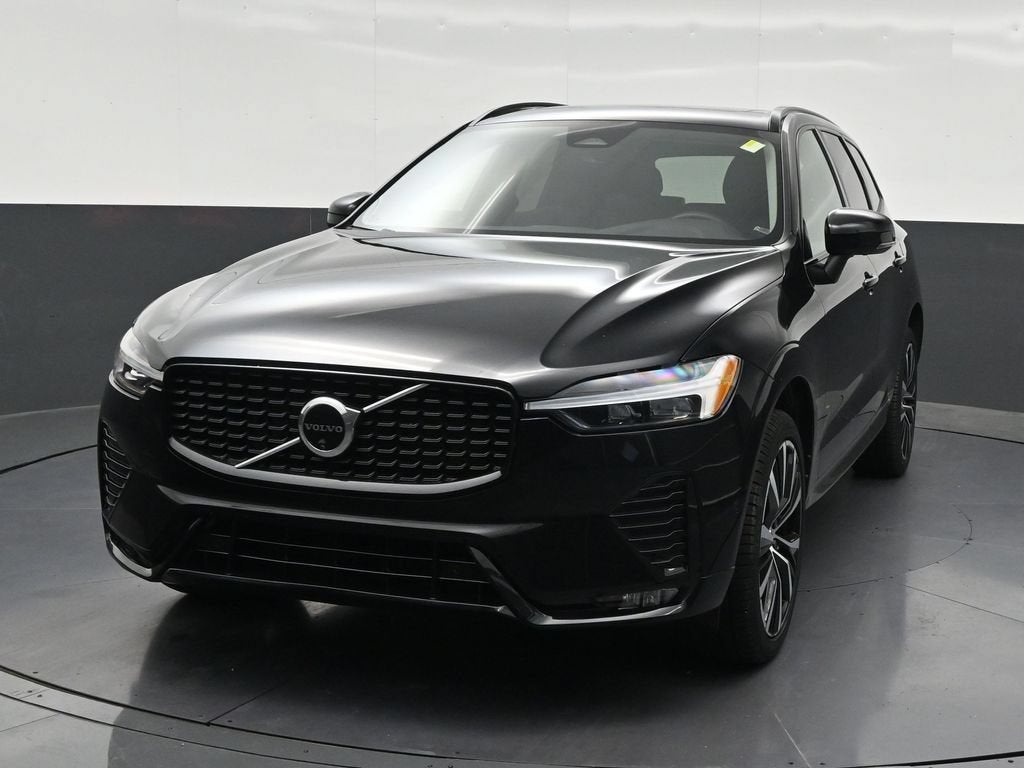 2024 Volvo XC60 B5 Plus Dark Theme
