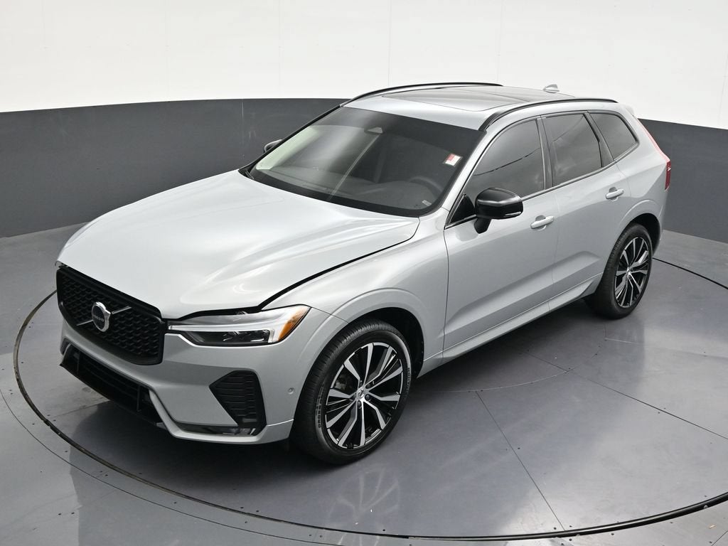 2024 Volvo XC60 B5 Plus Dark Theme