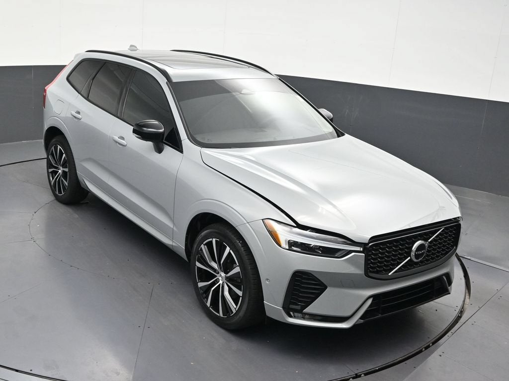 2024 Volvo XC60 B5 Plus Dark Theme