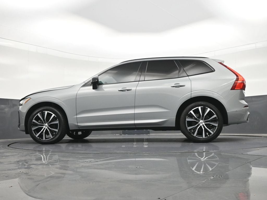 2024 Volvo XC60 B5 Plus Dark Theme