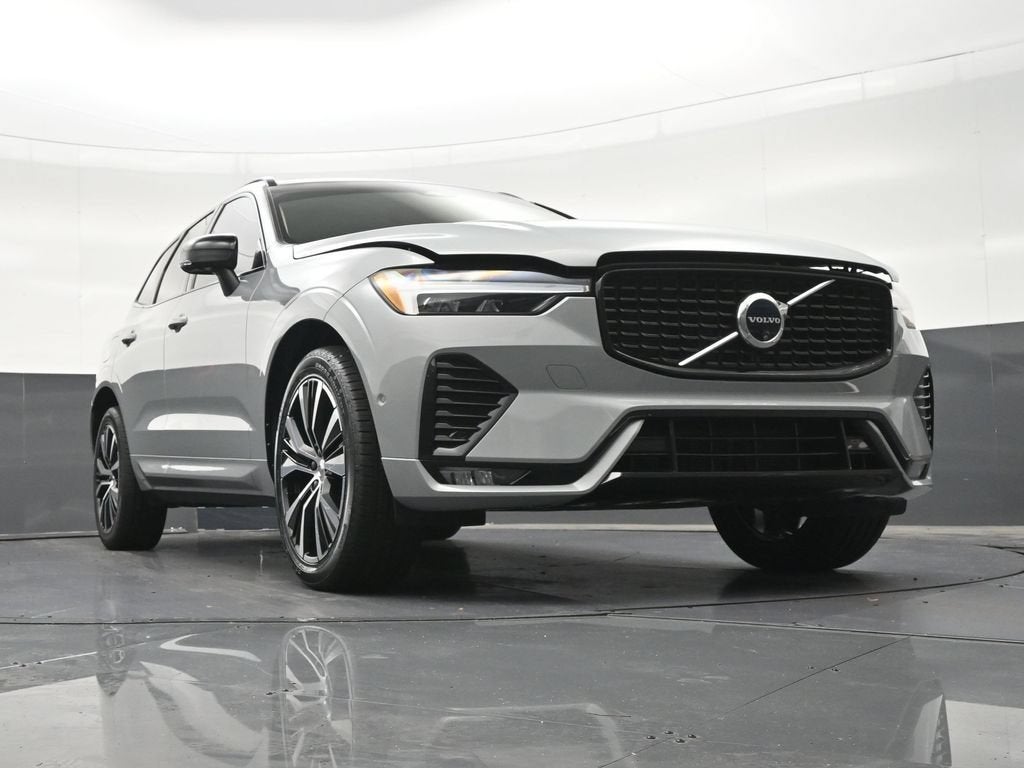 2024 Volvo XC60 B5 Plus Dark Theme